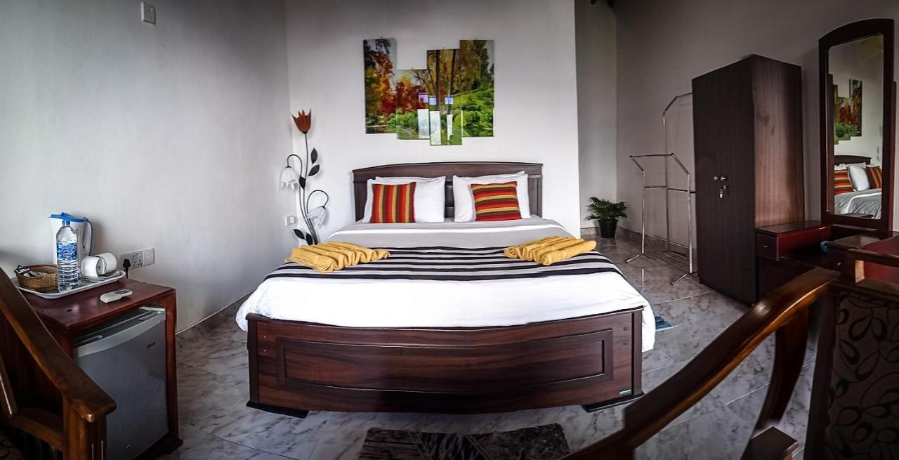 Hotel Blooming Rose Ella Esterno foto