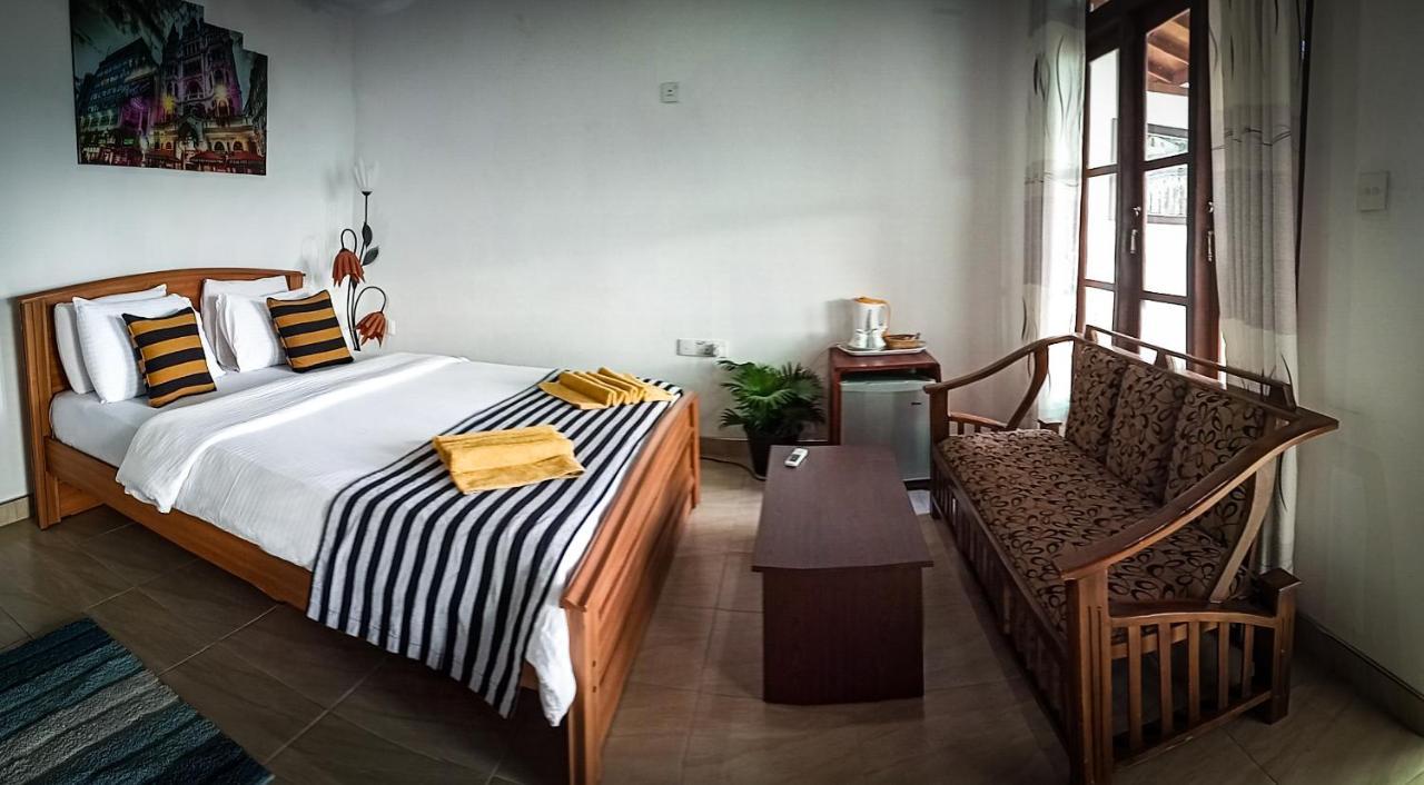 Hotel Blooming Rose Ella Esterno foto