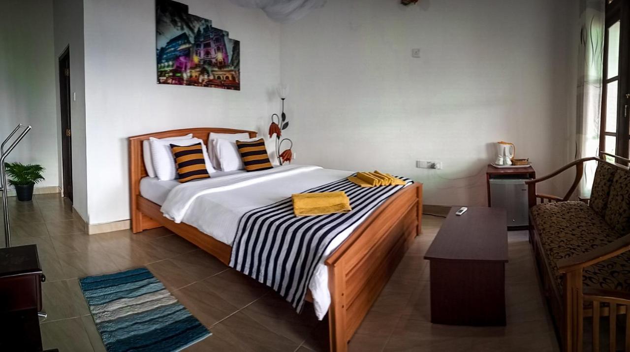 Hotel Blooming Rose Ella Esterno foto