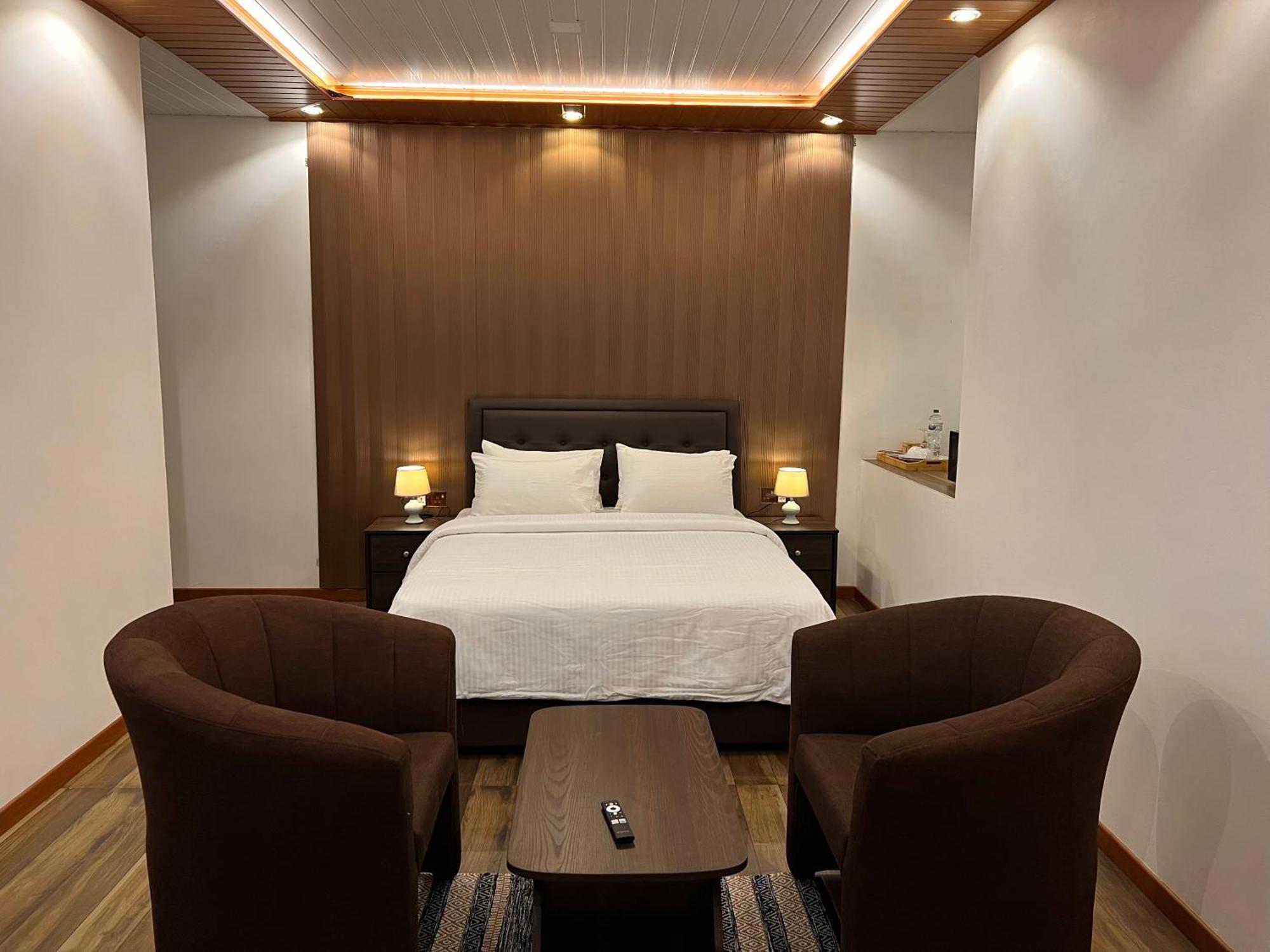 Hotel Blooming Rose Ella Esterno foto